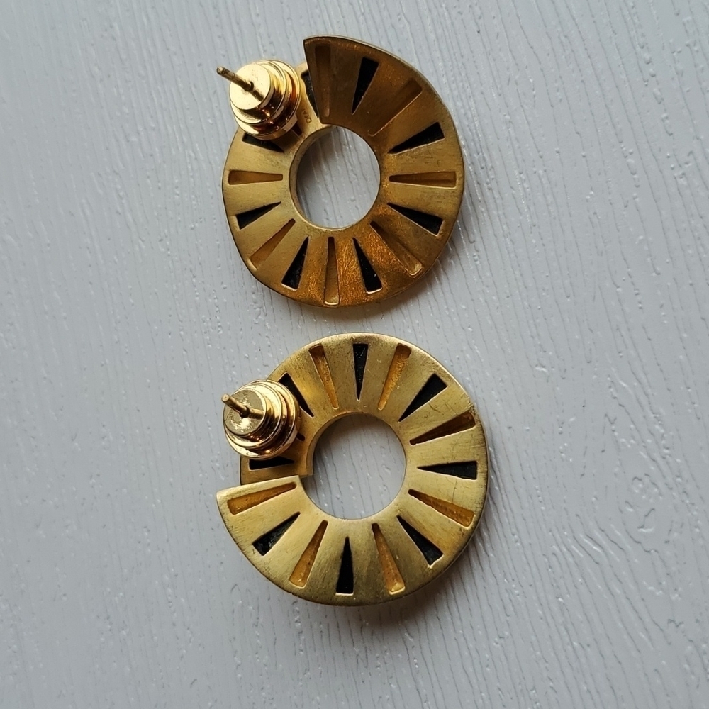 Dean Davidson Abstract Retro Black and Gold Hoop Stud Earrings MCM - Picture 3 of 5